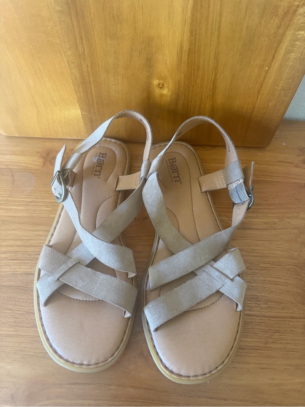✨ Born Neutral-Tone Crisscross Slingback Sandals – Size 9 ✨